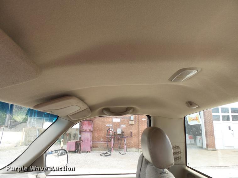 image for item DB7017 2001 Chevrolet Silverado 1500 pickup truck