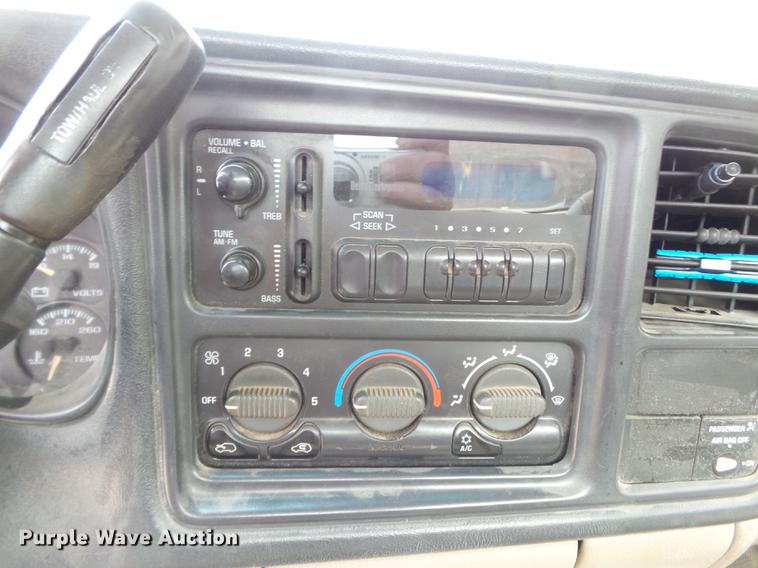 image for item DB7017 2001 Chevrolet Silverado 1500 pickup truck