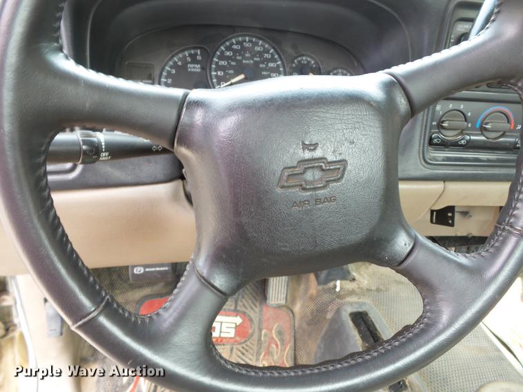 image for item DB7017 2001 Chevrolet Silverado 1500 pickup truck