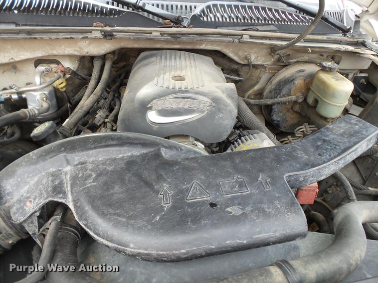 image for item DB7017 2001 Chevrolet Silverado 1500 pickup truck