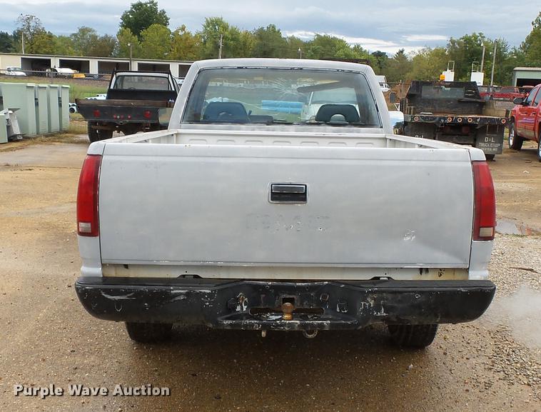 image for item DB7020 1989 GMC Sierra C1500 pickup truck