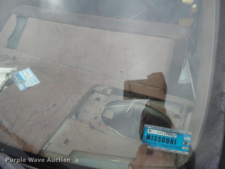 image for item DB7020 1989 GMC Sierra C1500 pickup truck