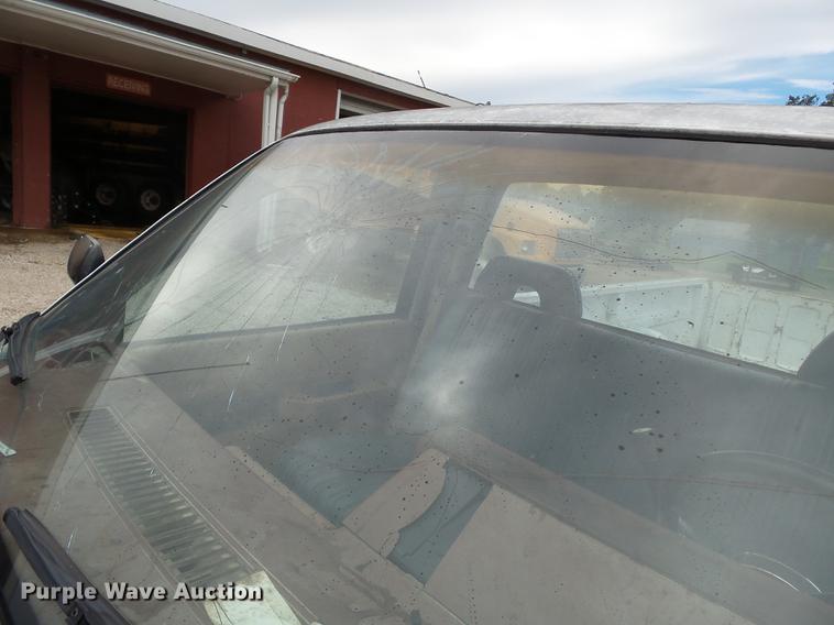 image for item DB7020 1989 GMC Sierra C1500 pickup truck