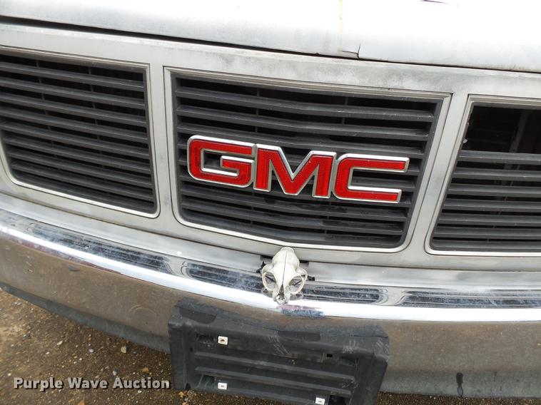 image for item DB7020 1989 GMC Sierra C1500 pickup truck