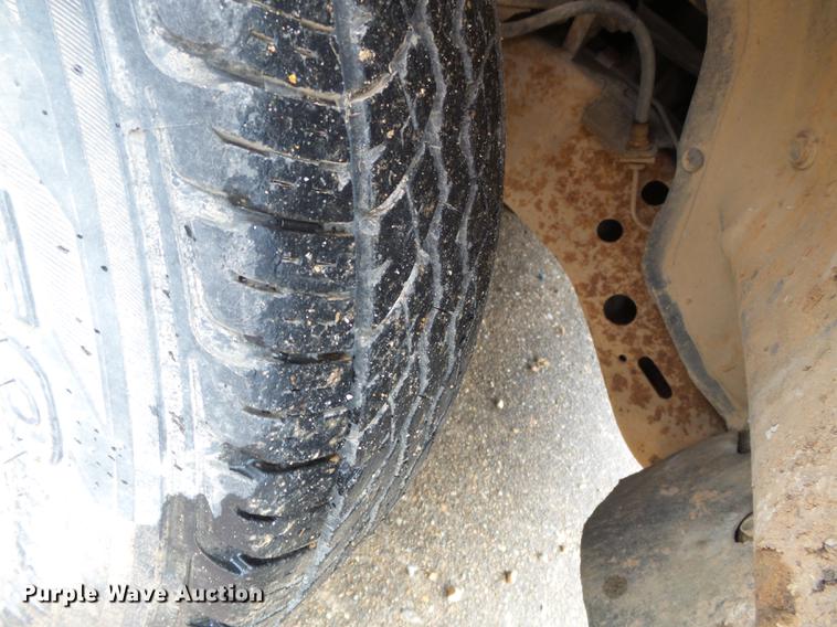 image for item DB7020 1989 GMC Sierra C1500 pickup truck