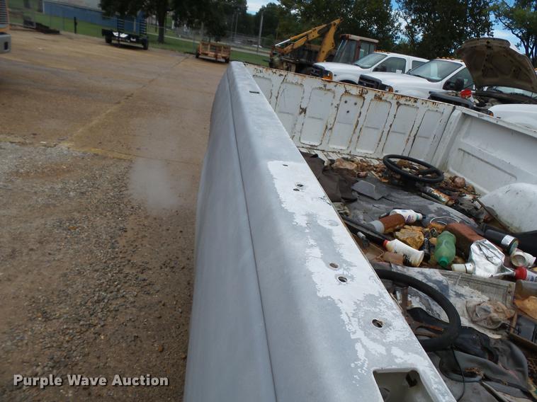 image for item DB7020 1989 GMC Sierra C1500 pickup truck