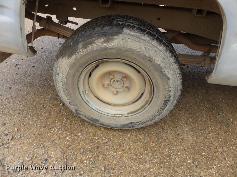 image for item DB7020 1989 GMC Sierra C1500 pickup truck