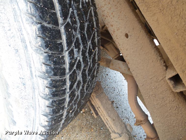 image for item DB7020 1989 GMC Sierra C1500 pickup truck