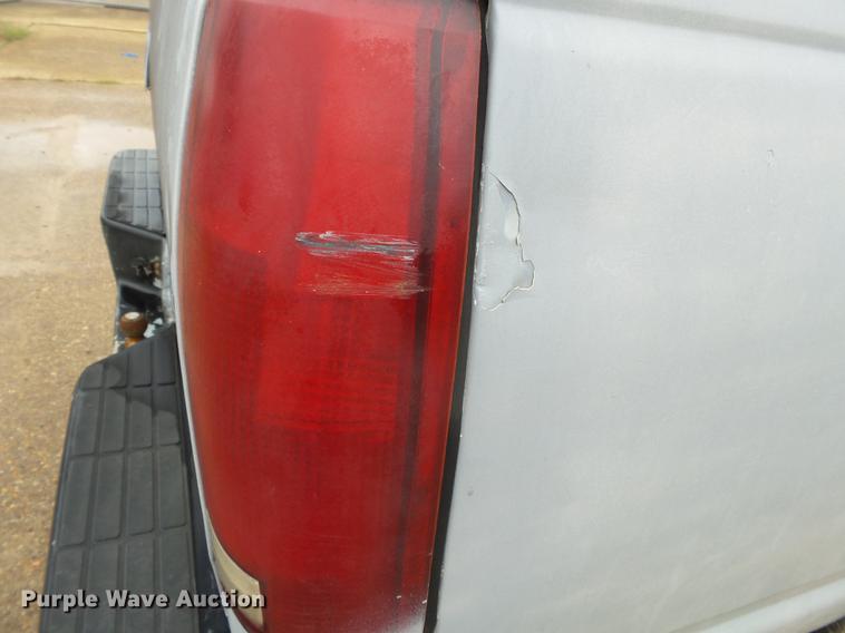 image for item DB7020 1989 GMC Sierra C1500 pickup truck