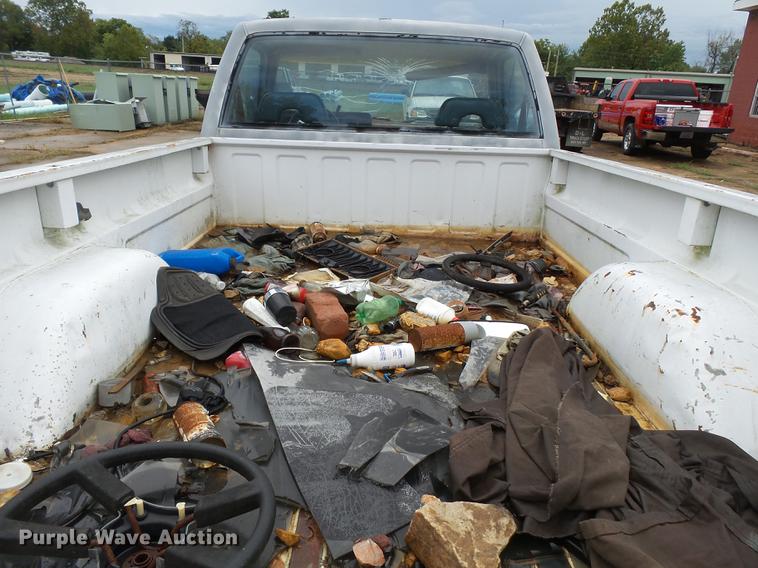 image for item DB7020 1989 GMC Sierra C1500 pickup truck