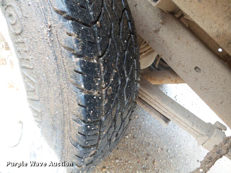 image for item DB7020 1989 GMC Sierra C1500 pickup truck