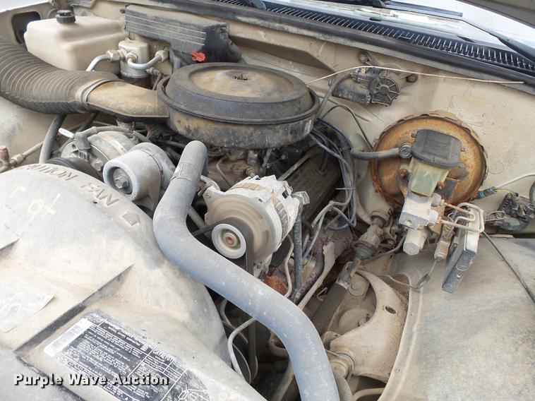 image for item DB7020 1989 GMC Sierra C1500 pickup truck