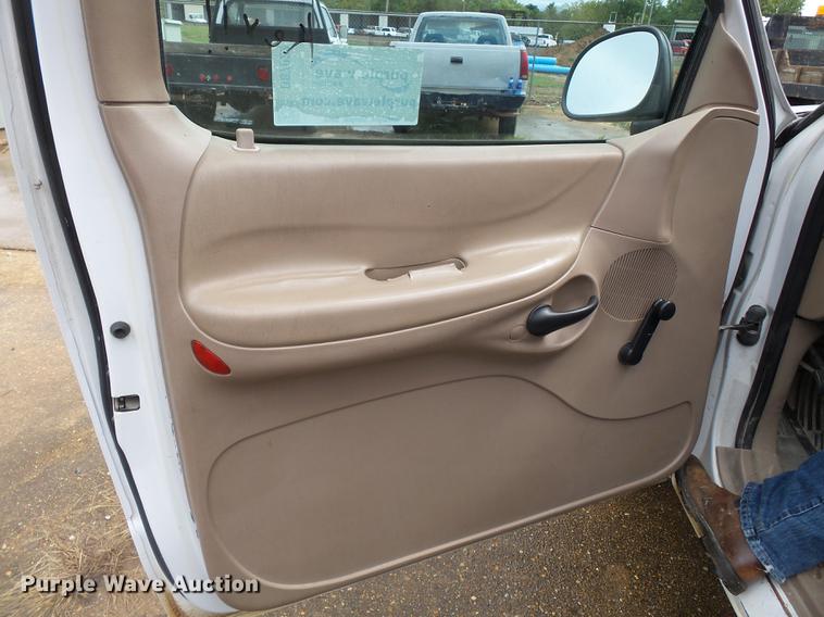 image for item DB7022 1997 Ford F150 pickup truck