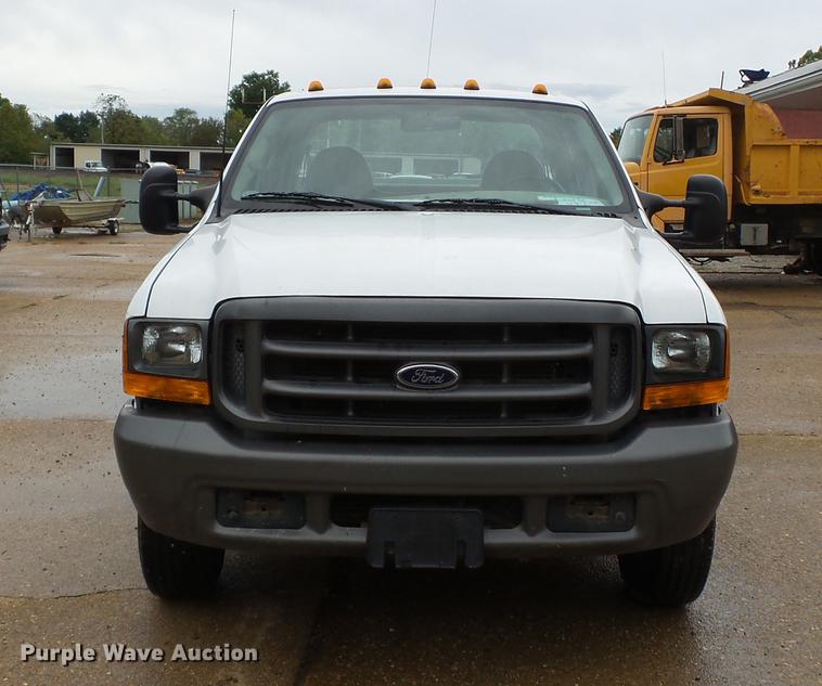 image for item DB7023 2001 Ford F350 Super Duty Crew Cab utility bed pickup truck