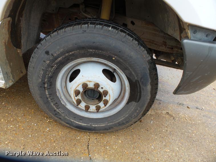 image for item DB7023 2001 Ford F350 Super Duty Crew Cab utility bed pickup truck