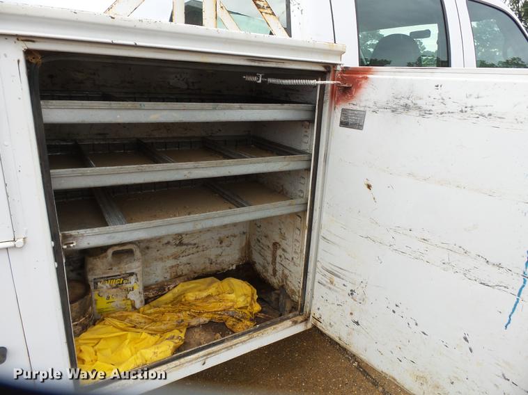 image for item DB7023 2001 Ford F350 Super Duty Crew Cab utility bed pickup truck