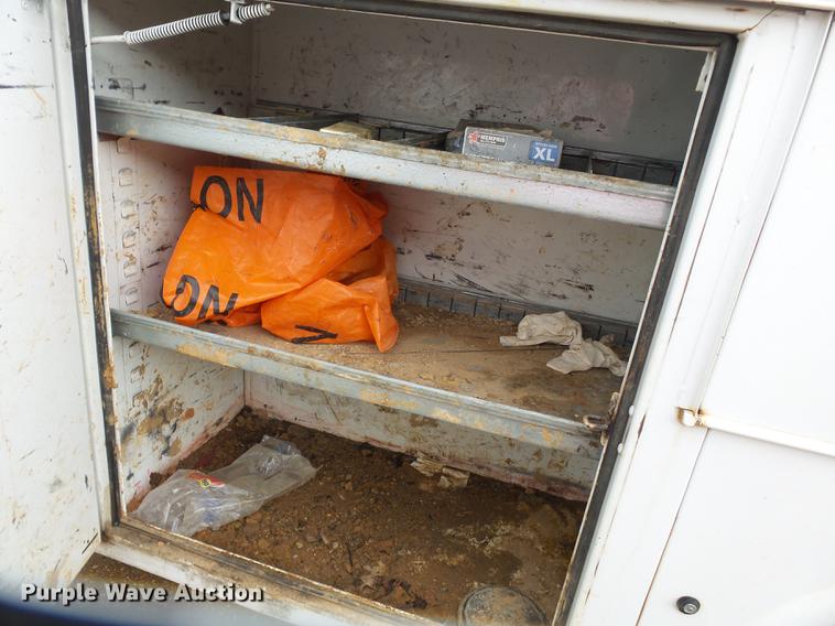 image for item DB7023 2001 Ford F350 Super Duty Crew Cab utility bed pickup truck