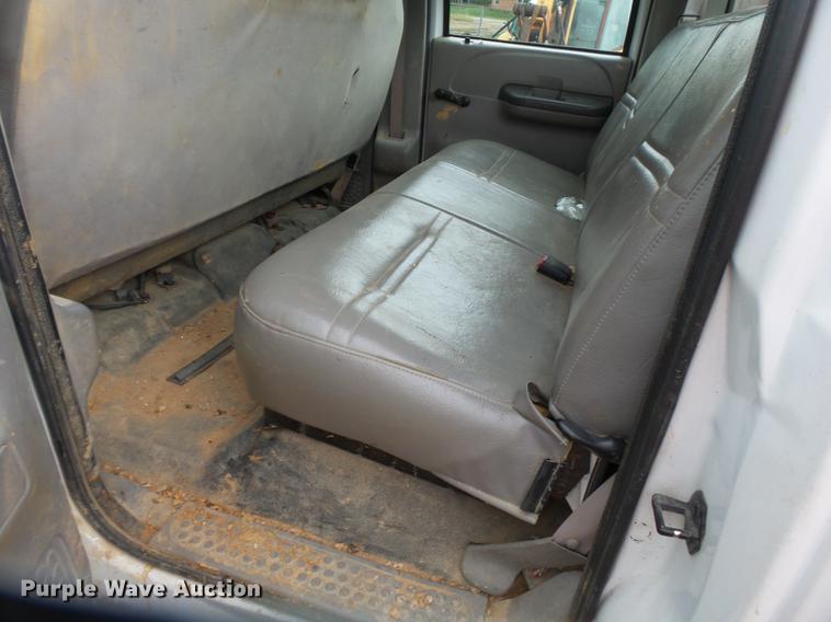 image for item DB7023 2001 Ford F350 Super Duty Crew Cab utility bed pickup truck