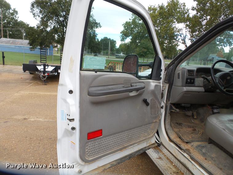 image for item DB7023 2001 Ford F350 Super Duty Crew Cab utility bed pickup truck