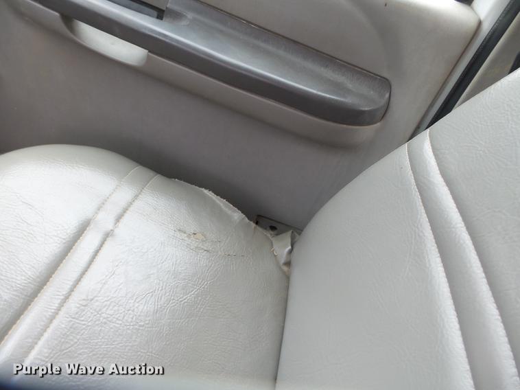 image for item DB7023 2001 Ford F350 Super Duty Crew Cab utility bed pickup truck