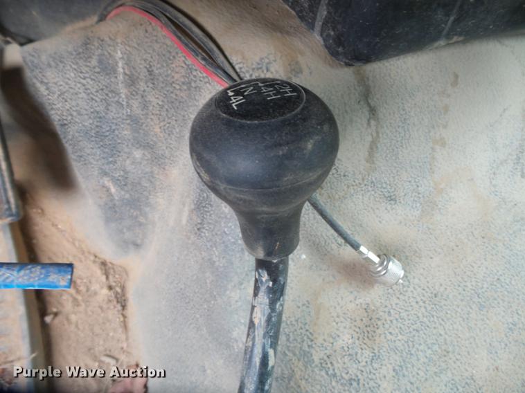 image for item DB7023 2001 Ford F350 Super Duty Crew Cab utility bed pickup truck