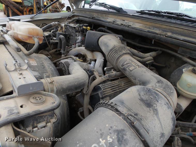 image for item DB7023 2001 Ford F350 Super Duty Crew Cab utility bed pickup truck