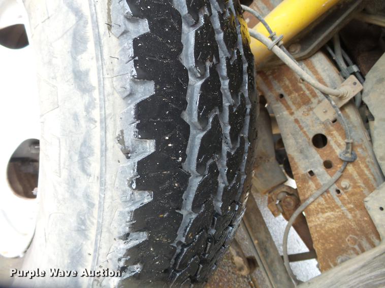 image for item DB7024 2000 Ford F350 Super Duty Crew Cab utility bed pickup truck