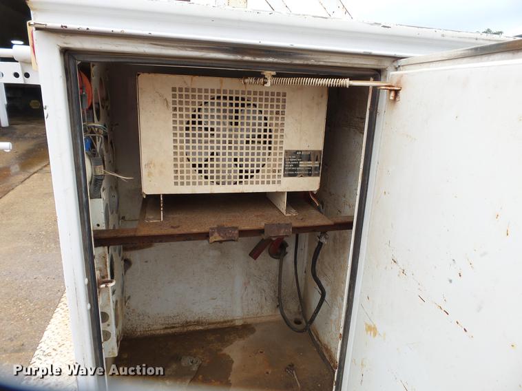 image for item DB7024 2000 Ford F350 Super Duty Crew Cab utility bed pickup truck