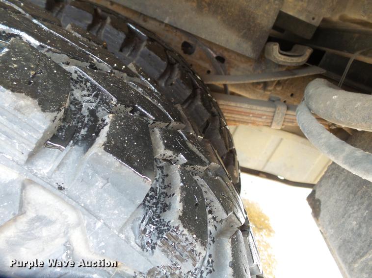 image for item DB7024 2000 Ford F350 Super Duty Crew Cab utility bed pickup truck