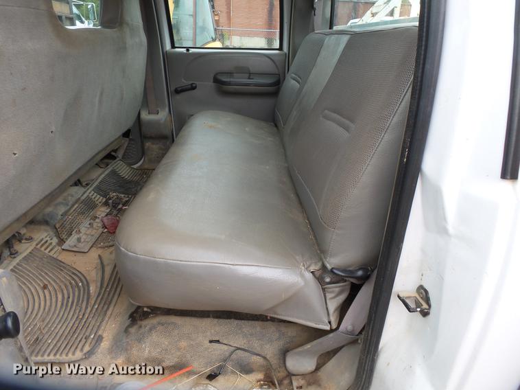 image for item DB7024 2000 Ford F350 Super Duty Crew Cab utility bed pickup truck