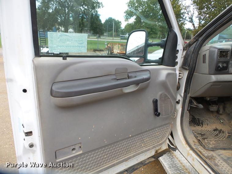 image for item DB7024 2000 Ford F350 Super Duty Crew Cab utility bed pickup truck