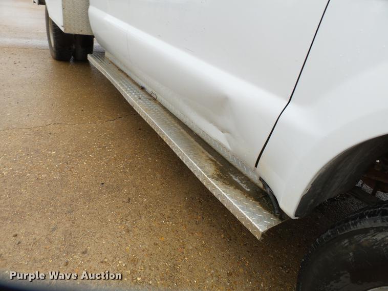 image for item DB7025 2001 Ford F350 Super Duty Crew Cab utility bed pickup truck