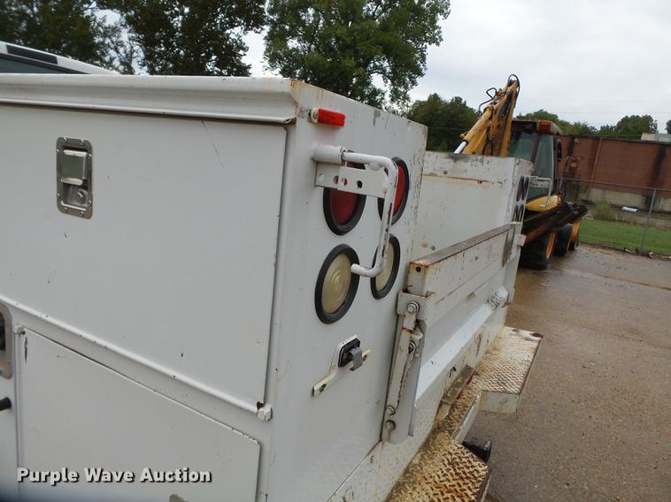 image for item DB7025 2001 Ford F350 Super Duty Crew Cab utility bed pickup truck