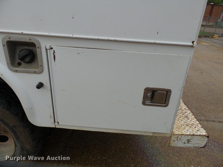 image for item DB7025 2001 Ford F350 Super Duty Crew Cab utility bed pickup truck