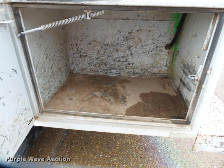 image for item DB7025 2001 Ford F350 Super Duty Crew Cab utility bed pickup truck