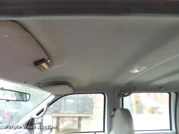 image for item DB7025 2001 Ford F350 Super Duty Crew Cab utility bed pickup truck