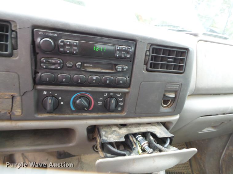 image for item DB7025 2001 Ford F350 Super Duty Crew Cab utility bed pickup truck