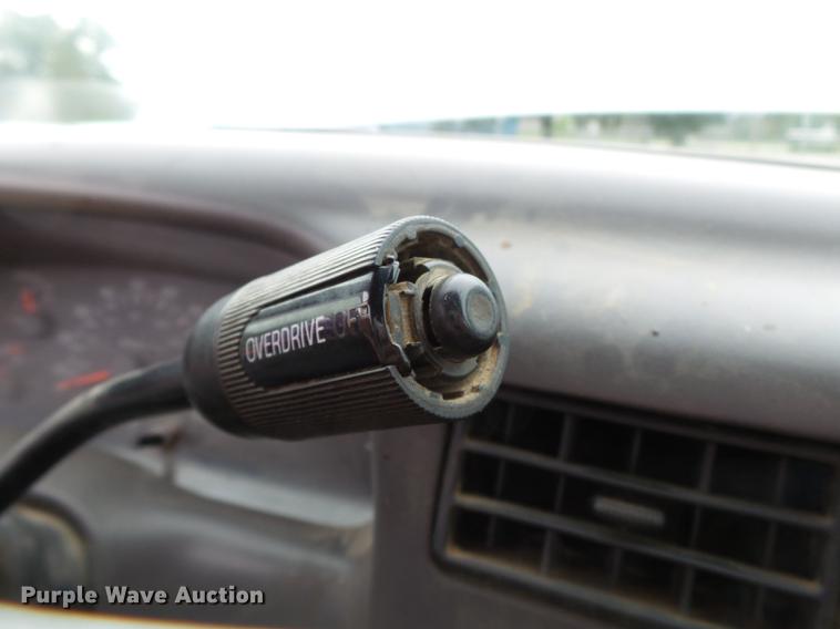 image for item DB7025 2001 Ford F350 Super Duty Crew Cab utility bed pickup truck