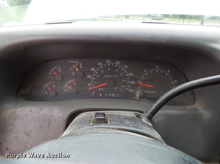 image for item DB7025 2001 Ford F350 Super Duty Crew Cab utility bed pickup truck