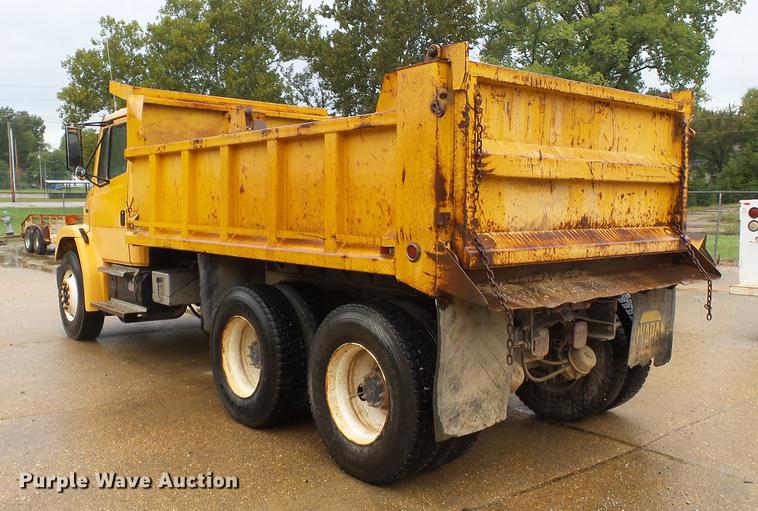 image for item DB7026 1995 Freightliner FL80 dump truck