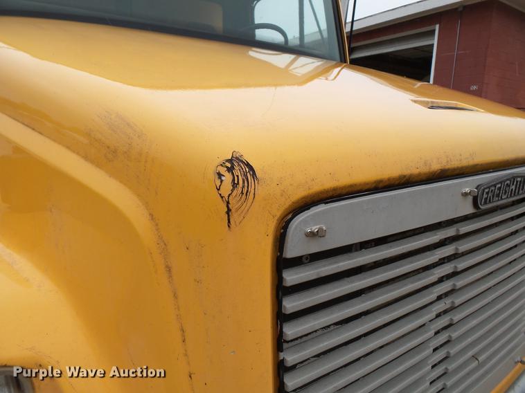 image for item DB7026 1995 Freightliner FL80 dump truck
