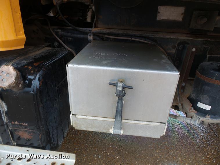 image for item DB7026 1995 Freightliner FL80 dump truck