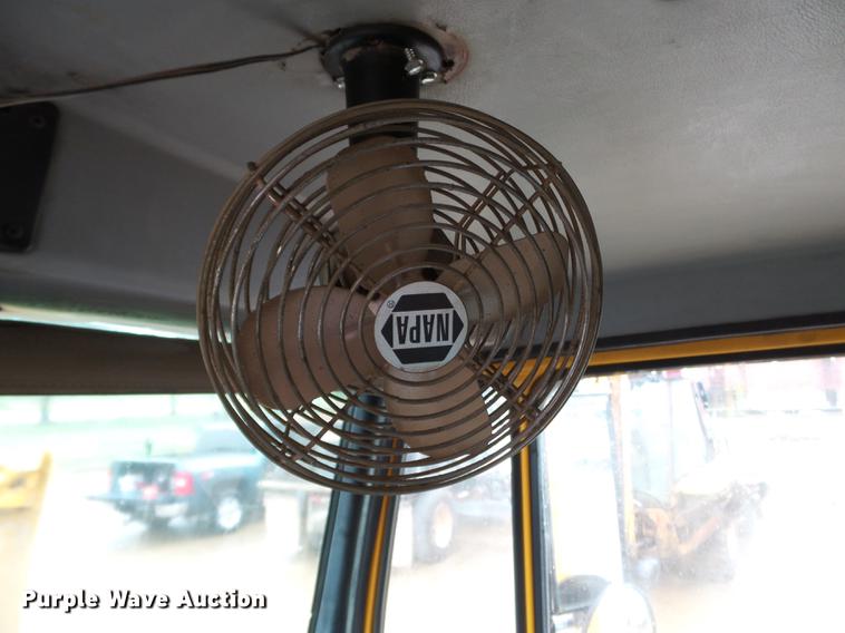 image for item DB7026 1995 Freightliner FL80 dump truck