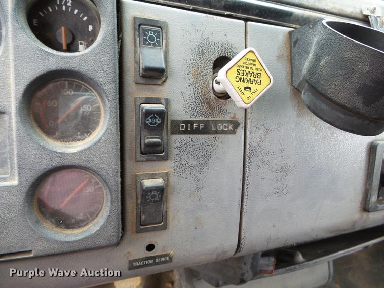 image for item DB7026 1995 Freightliner FL80 dump truck