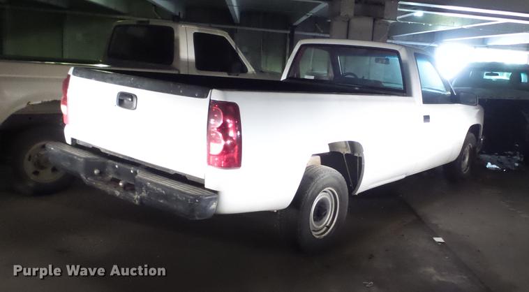 image for item DB7027 1988 GMC Sierra 1500 pickup truck