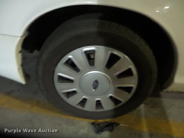 image for item DB7028 2010 Ford Crown Victoria Police Interceptor