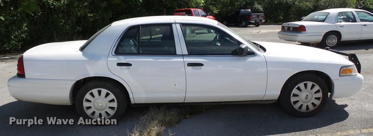 image for item DB7030 2011 Ford Crown Victoria Police Interceptor
