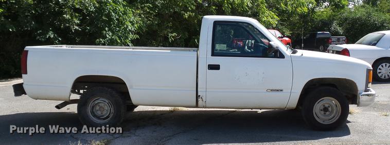 image for item DB7031 1994 Chevrolet 1500 pickup truck