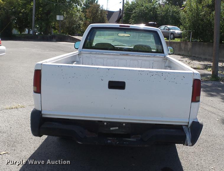 image for item DB7032 1997 Chevrolet S10 pickup truck