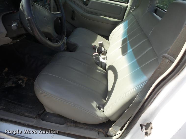 image for item DB7032 1997 Chevrolet S10 pickup truck